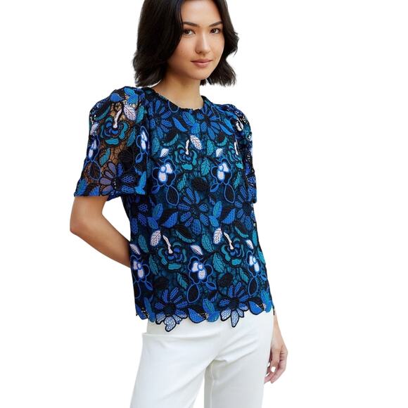 Abbey Glass Marty Top Blue Daisy Floral Lace in Blue daisy Size M - Picture 1 of 4